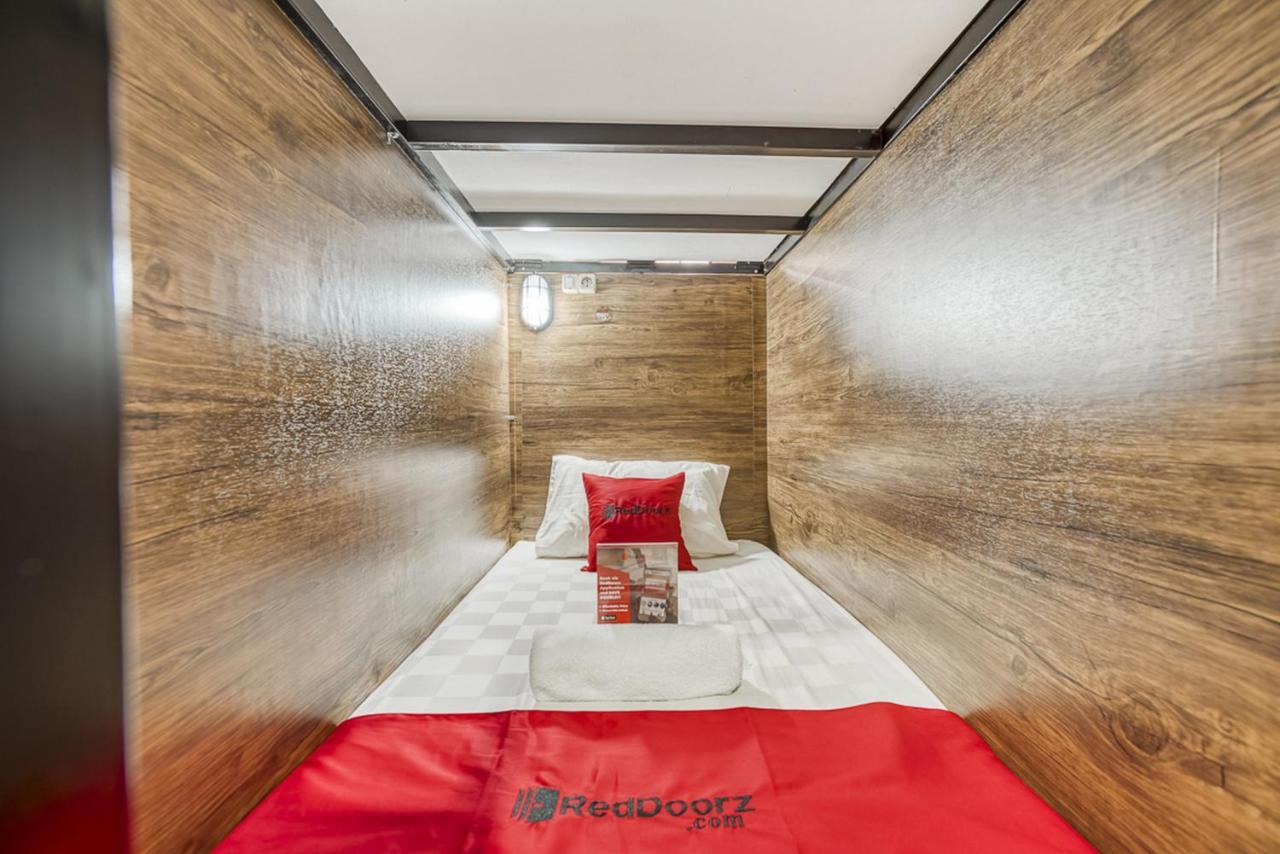 Reddoorz Hostel @ Feliz Noche Cengkareng Jakarta Exteriér fotografie